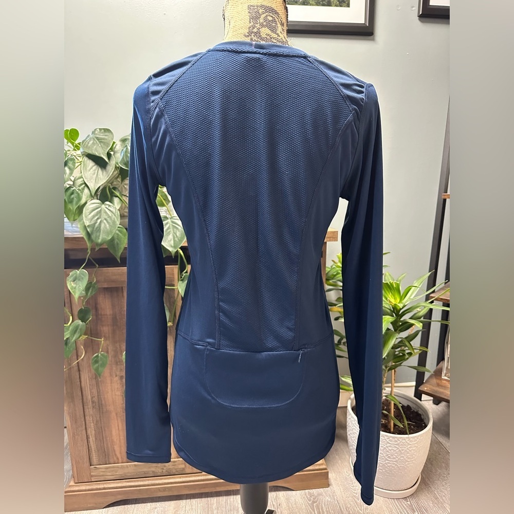 Women’s Champion C9 navy blue running top with thumb holes. Size small. - Picture 2 of 5